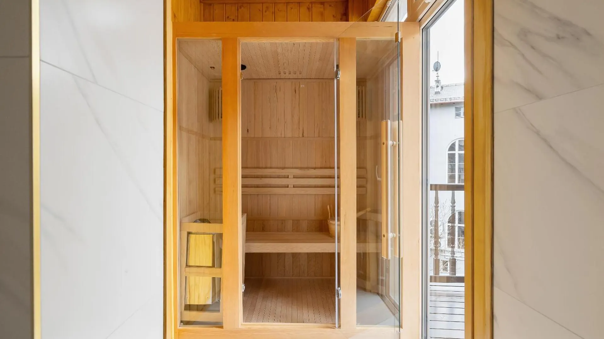 4-Bedroom Apartment - Private Sauna - Wielopole 7 Krakau 0*,  Polen