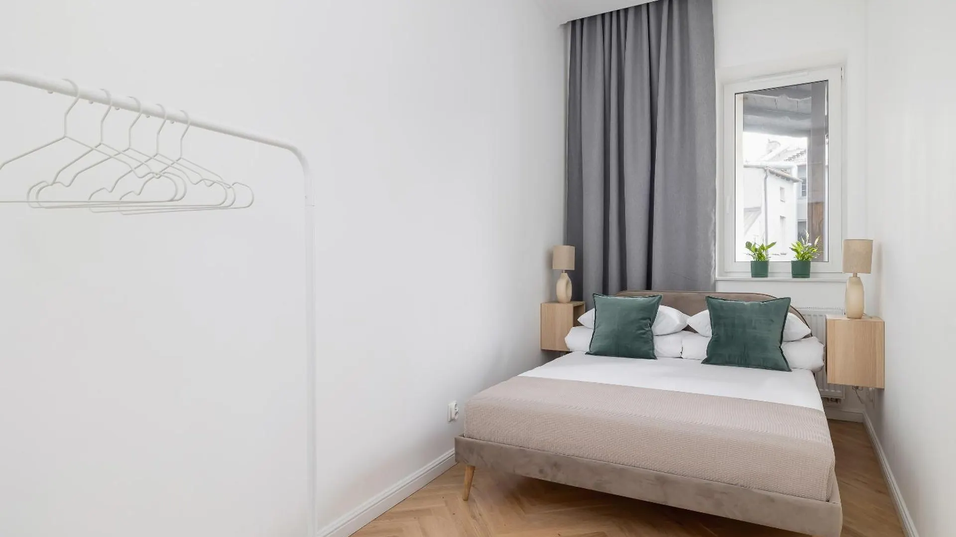 4-Bedroom Apartment - Private Sauna - Wielopole 7 Krakow Poland