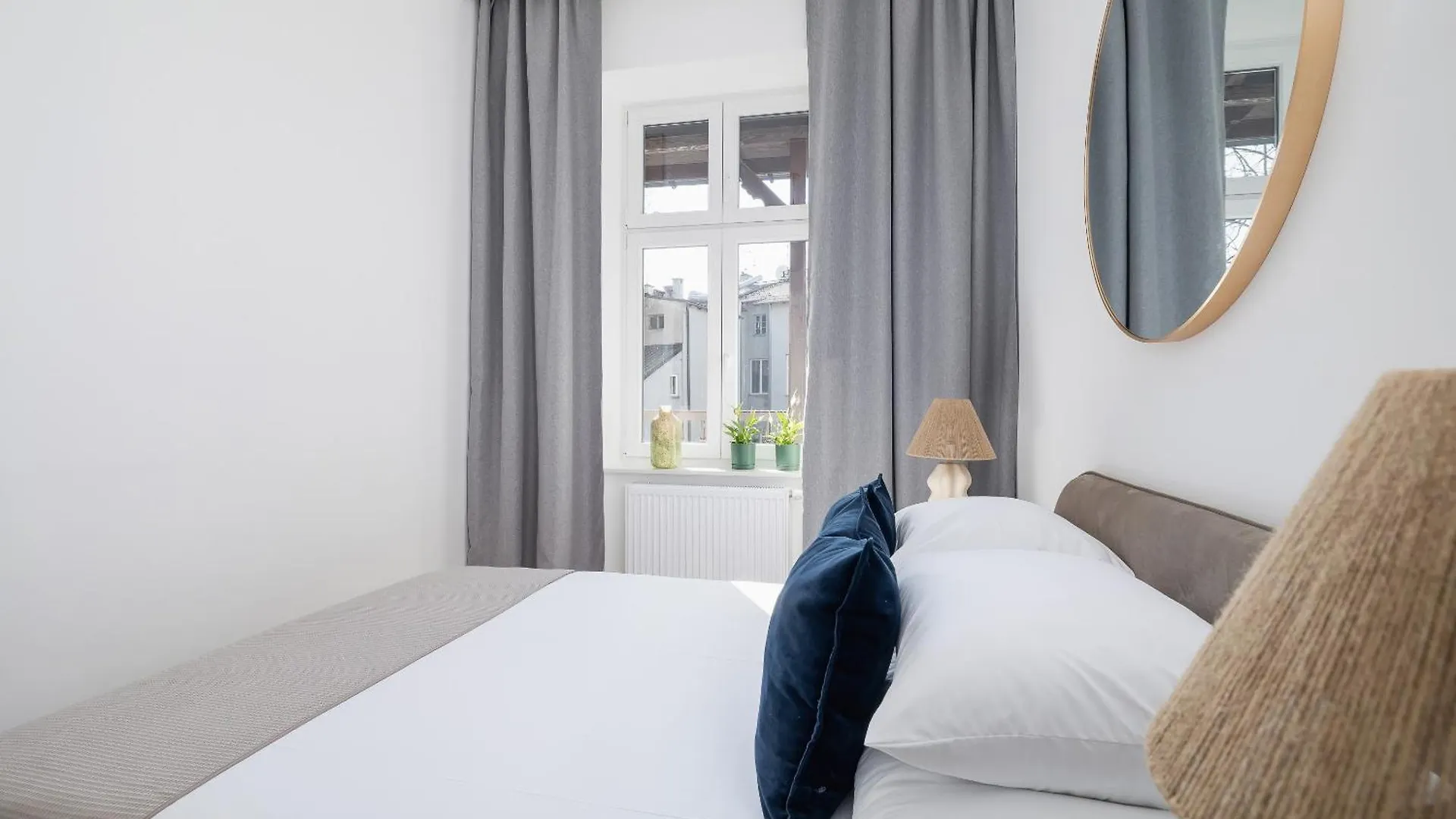 4-Bedroom Apartment - Private Sauna - Wielopole 7 Krakow
