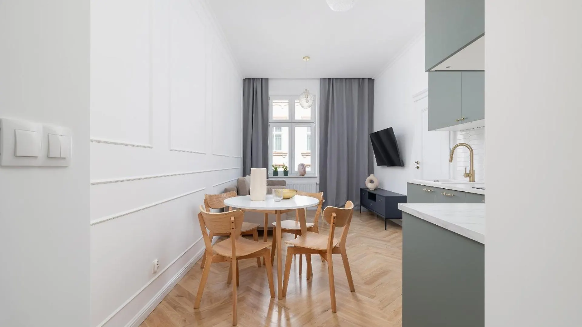 4-Bedroom Apartment - Private Sauna - Wielopole 7 Krakow