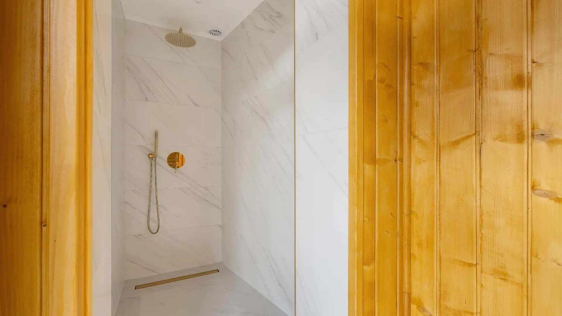 4-Bedroom Apartment - Private Sauna - Wielopole 7 Krakow 0*,