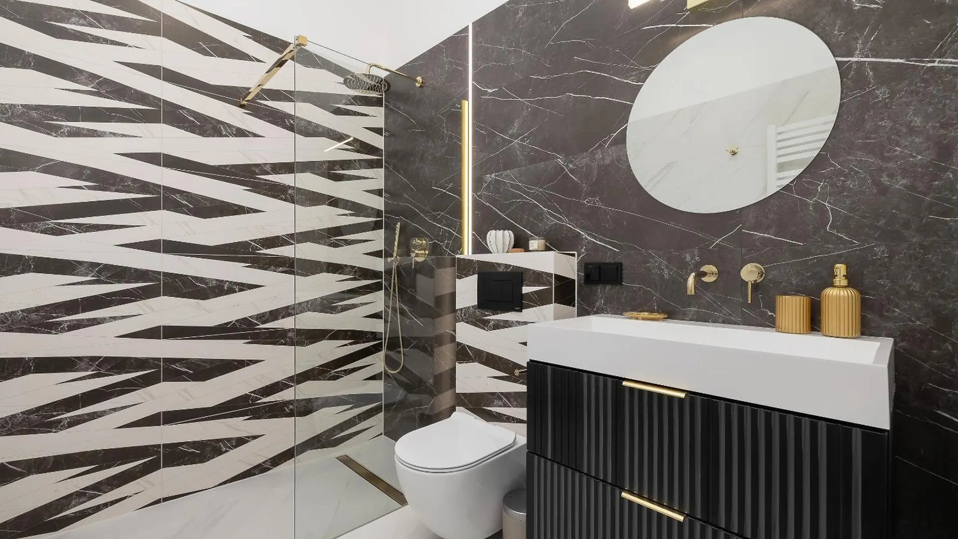4-Bedroom Apartment - Private Sauna - Wielopole 7 Krakow Poland
