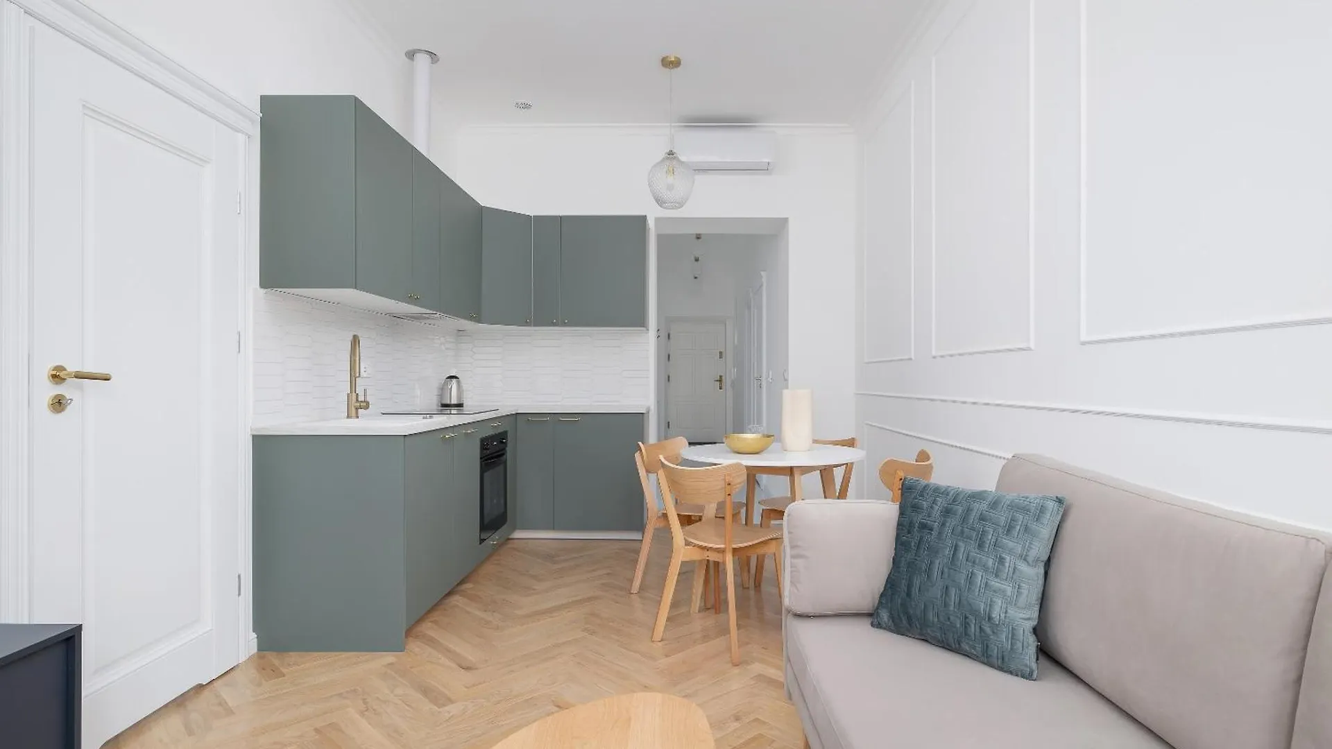 4-Bedroom Apartment - Private Sauna - Wielopole 7 Krakow 0*,  Poland