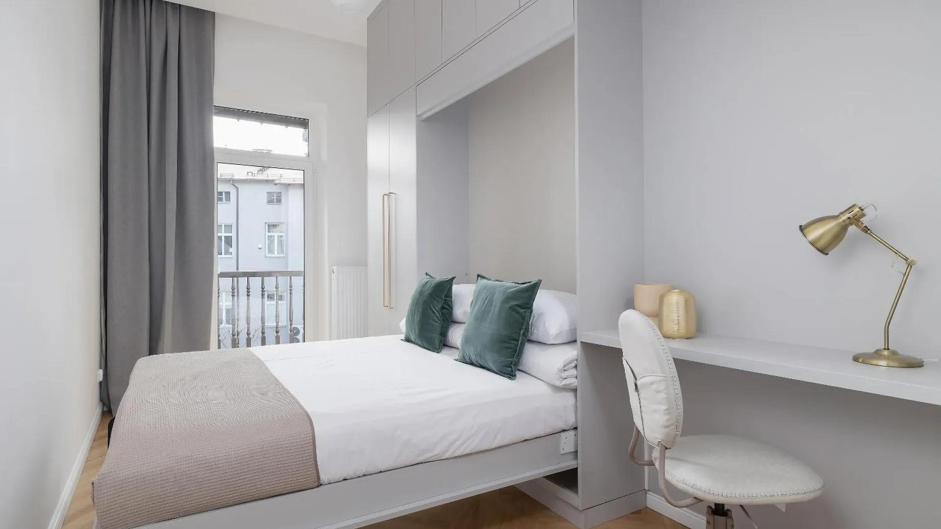 4-Bedroom Apartment - Private Sauna - Wielopole 7 Krakow