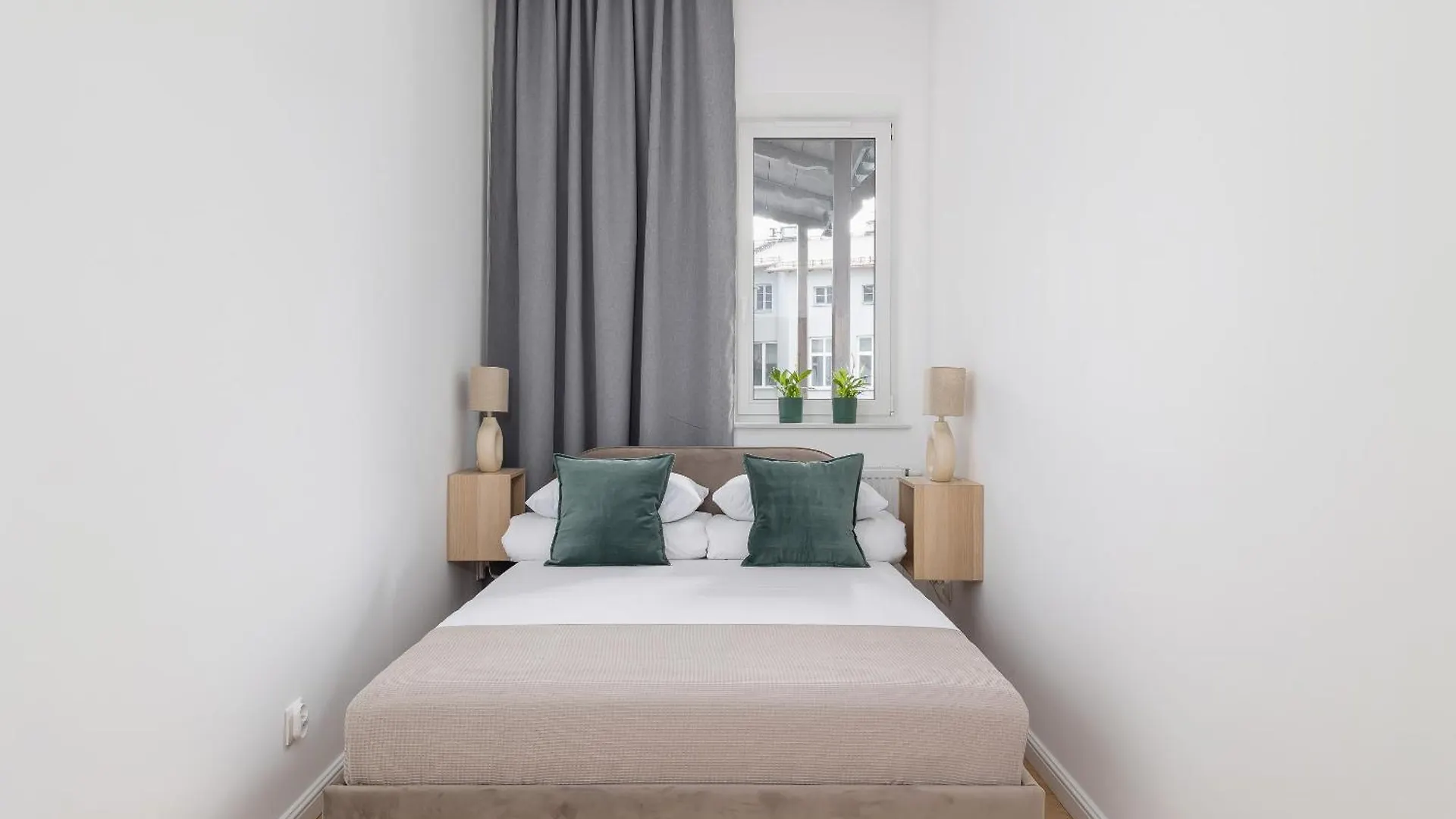 4-Bedroom Apartment - Private Sauna - Wielopole 7 Krakow