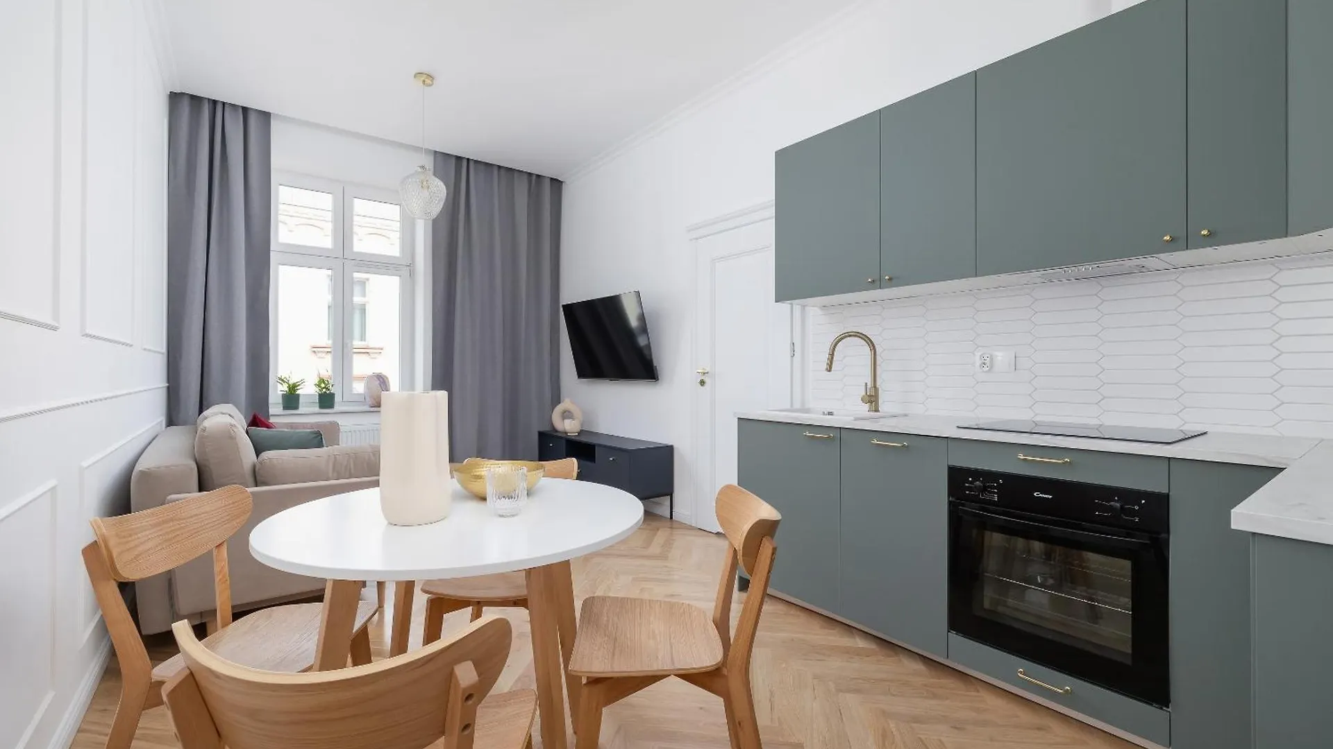 4-Bedroom Apartment - Private Sauna - Wielopole 7 Krakow
