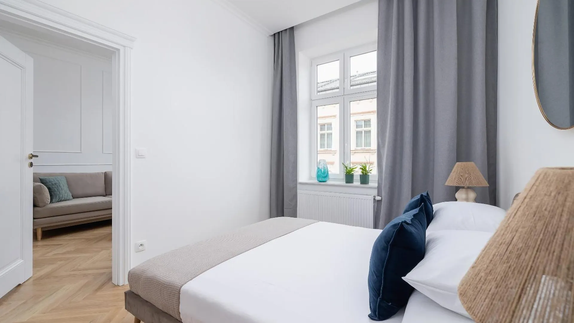 4-Bedroom Apartment - Private Sauna - Wielopole 7 Krakow Poland