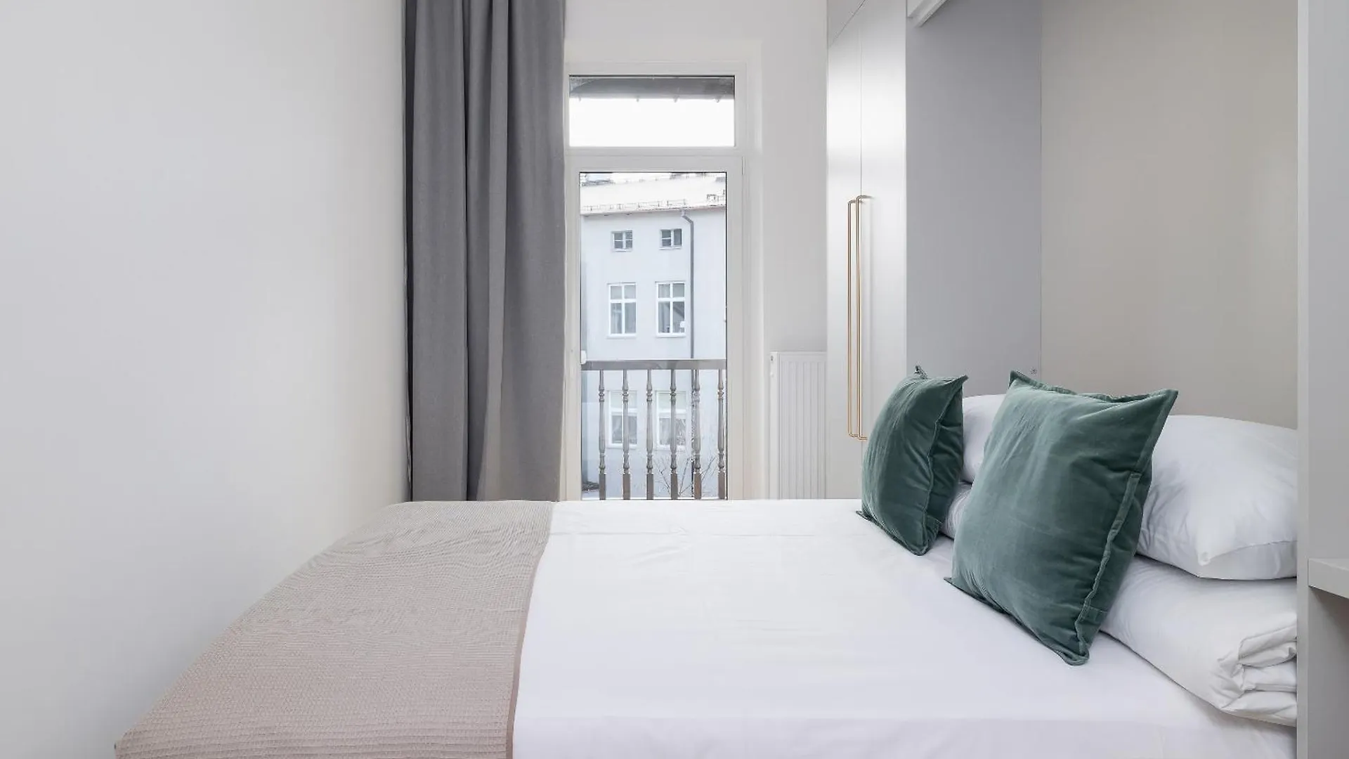 4-Bedroom Apartment - Private Sauna - Wielopole 7 Krakow