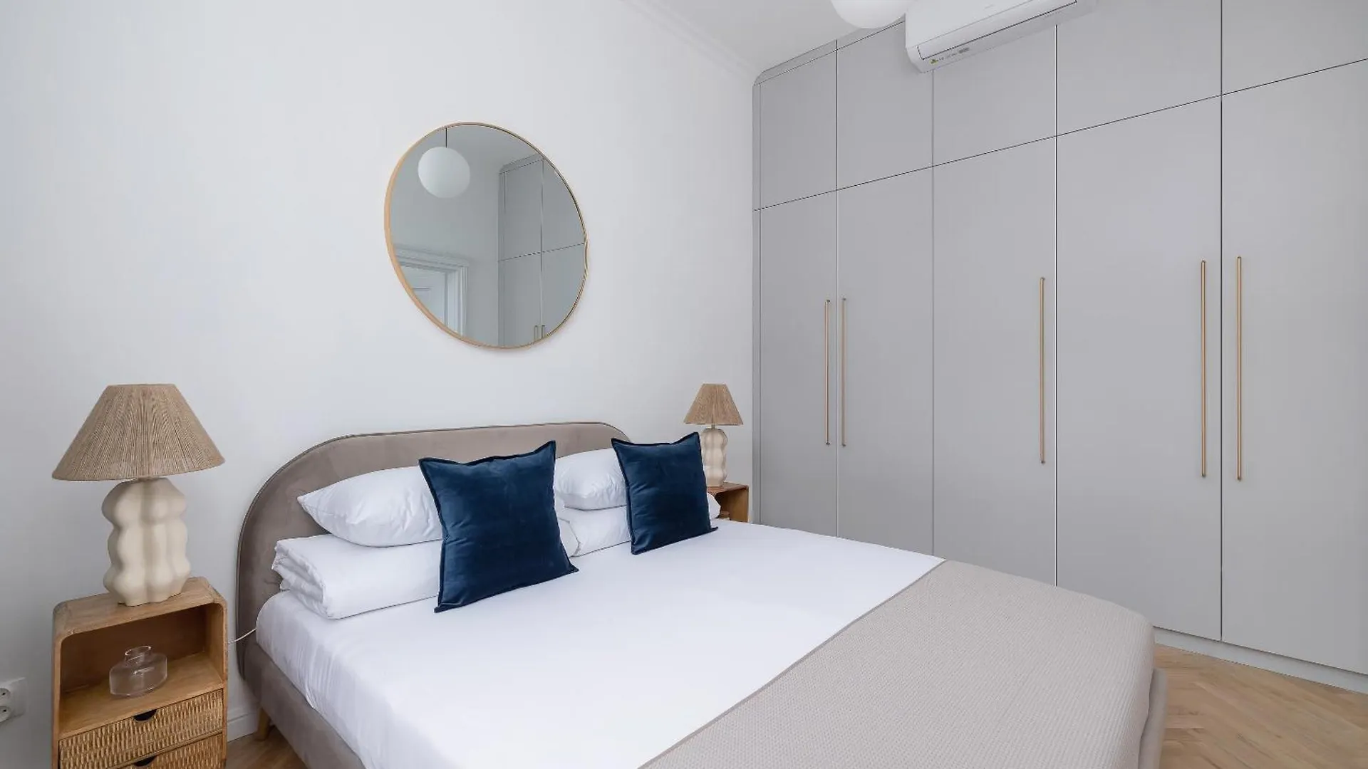 4-Bedroom Apartment - Private Sauna - Wielopole 7 Krakow Poland