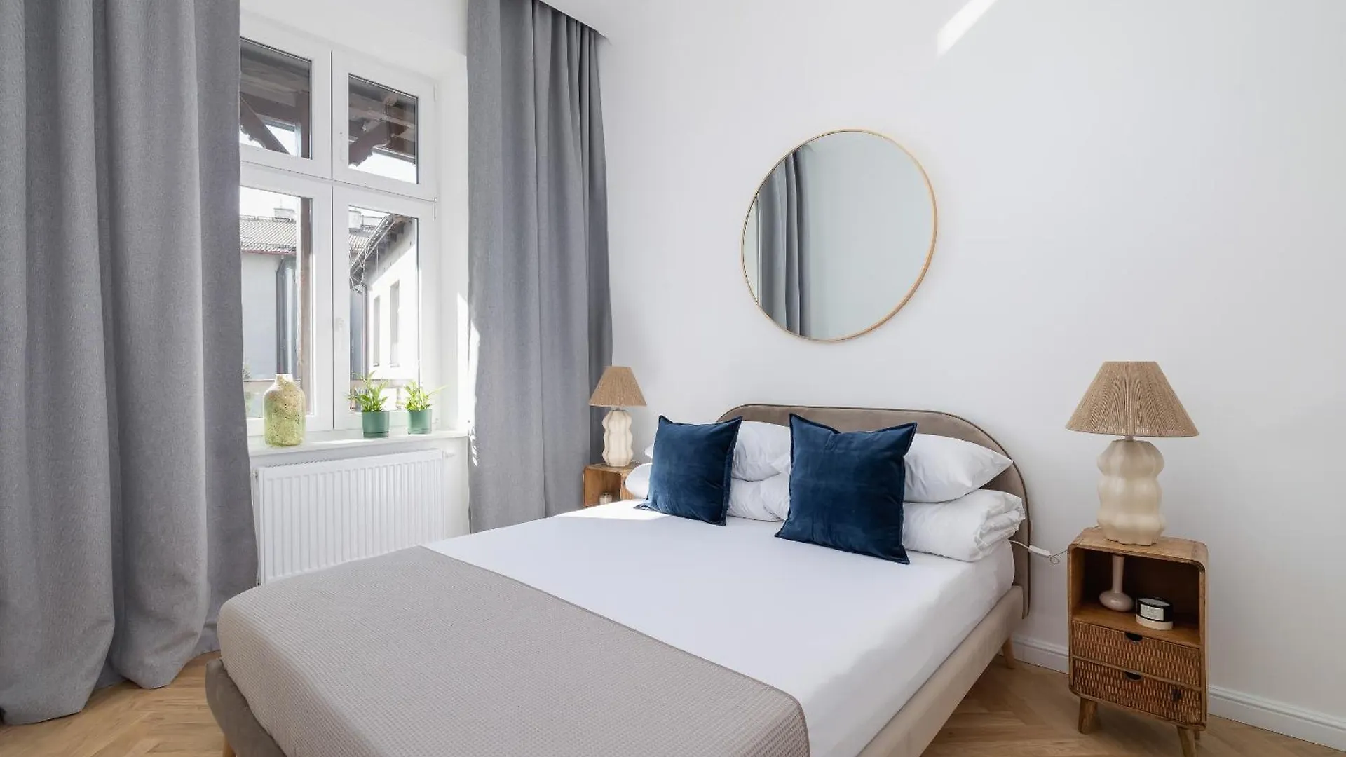 4-Bedroom Apartment - Private Sauna - Wielopole 7 Krakow