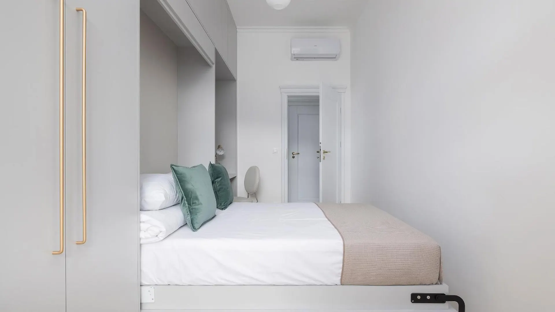 4-Bedroom Apartment - Private Sauna - Wielopole 7 Krakow